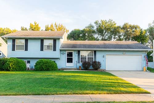 918 Janet, Sycamore, IL 60178