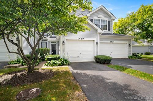 1439 Walnut Hill, St. Charles, IL 60174