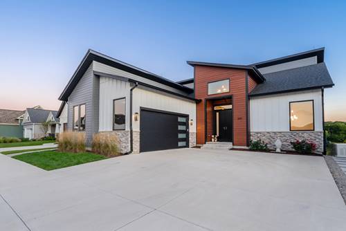 309 Leeward, Ottawa, IL 61350