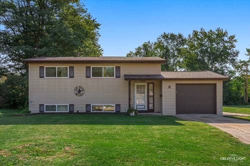 8 Clay, Montgomery, IL 60538