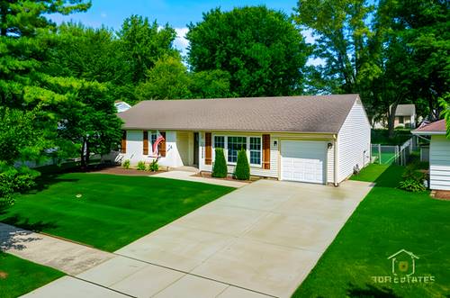 1825 N Kaspar, Arlington Heights, IL 60004