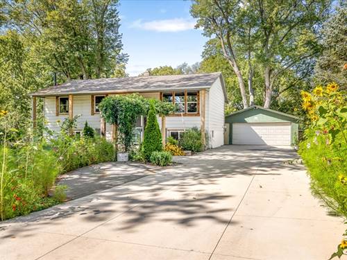 5825 Kirkwood, Rockford, IL 61109