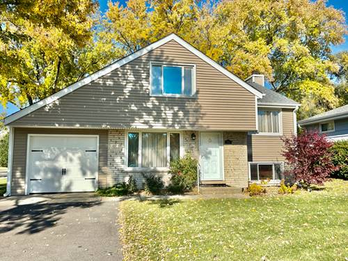 758 Maple, Lisle, IL 60532