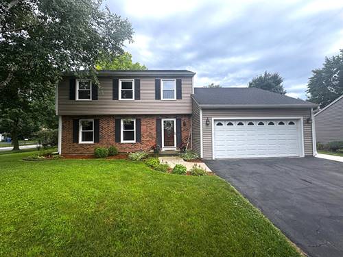 1533 Banbury, St. Charles, IL 60174
