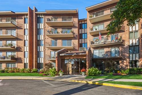 701 Lake Hinsdale Unit 309, Willowbrook, IL 60527