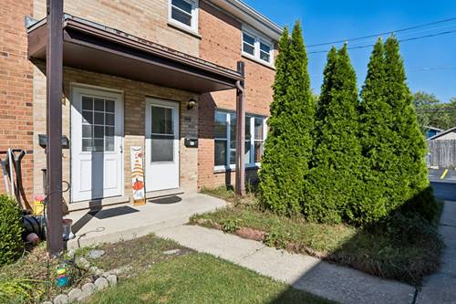 221 Linn Unit D, North Aurora, IL 60542