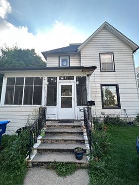 214 College, Dekalb, IL 60115