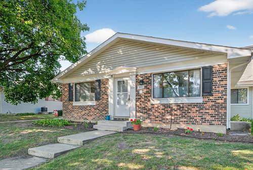 29W574 Winchester Unit 1, Warrenville, IL 60555