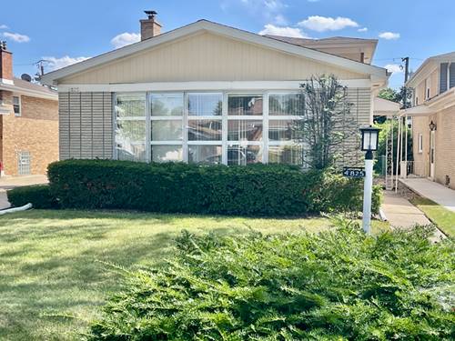 4825 W Sherwin, Lincolnwood, IL 60712