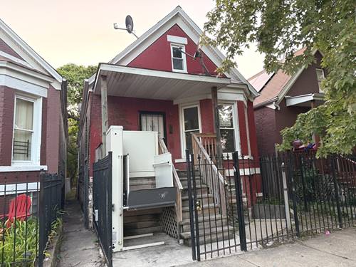 426 N Harding, Chicago, IL 60624