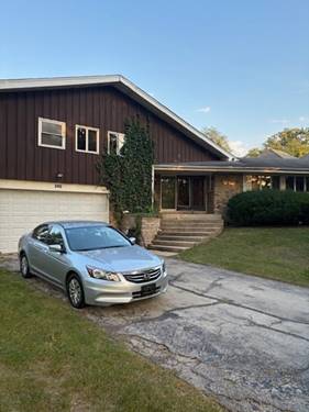 3492 Whirlaway, Northbrook, IL 60062