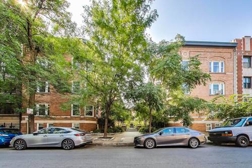 631 W Barry Unit 3G, Chicago, IL 60657