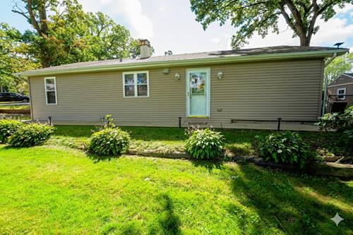 39450 N Circle, Antioch, IL 60002