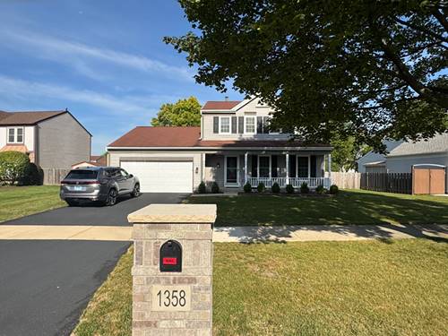 1358 Woodlake, Carol Stream, IL 60188