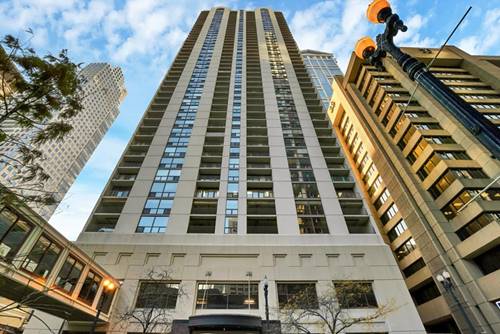 200 N Dearborn Unit 906, Chicago, IL 60601