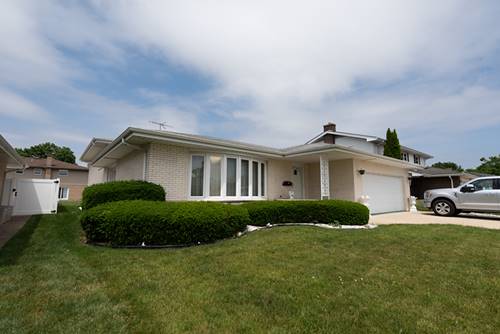 10916 Kingston, Westchester, IL 60154