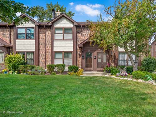 1105 W Hillgrove Unit 1105, La Grange, IL 60525