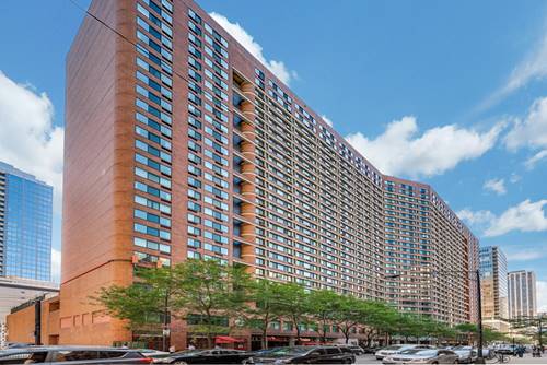 211 E Ohio Unit 2707, Chicago, IL 60611