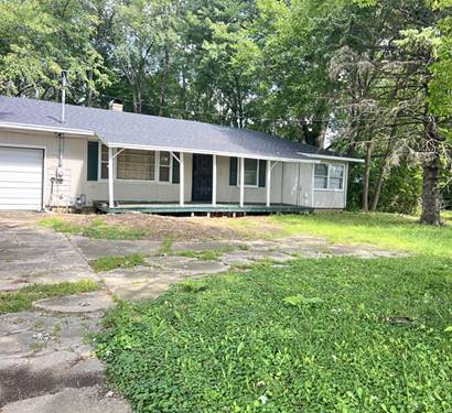 617 E Fairview, Dekalb, IL 60115