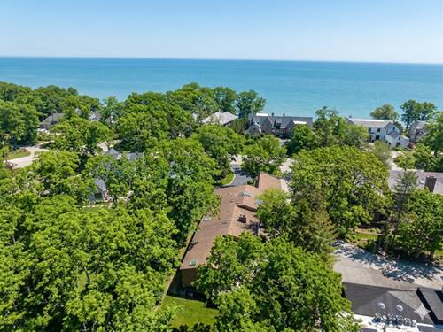 990 Sheridan, Highland Park, IL 60035