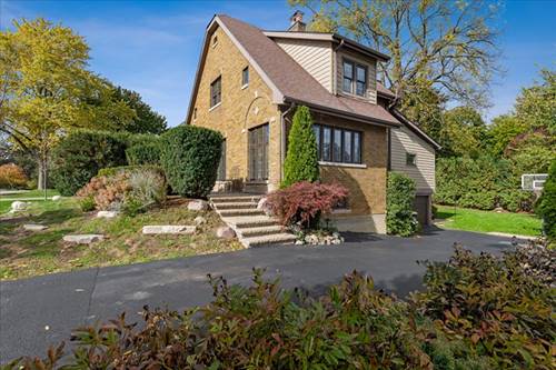 420 W Cook, Libertyville, IL 60048