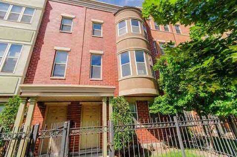 720 W Evergreen Unit 720, Chicago, IL 60610