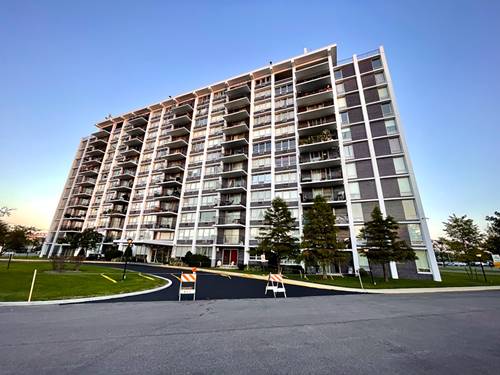 8815 W Golf Unit 10C, Niles, IL 60714