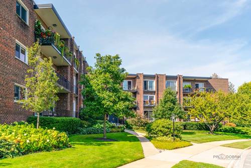 1230 N Western Unit 301, Lake Forest, IL 60045