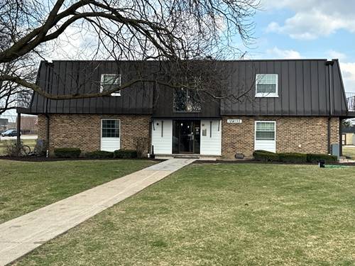 171 W 63rd Unit B105, Westmont, IL 60559