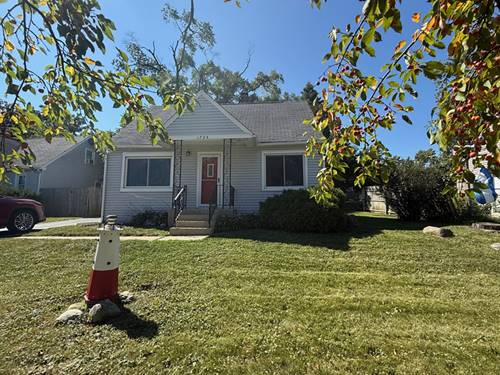 1724 Lotus, Round Lake Heights, IL 60073