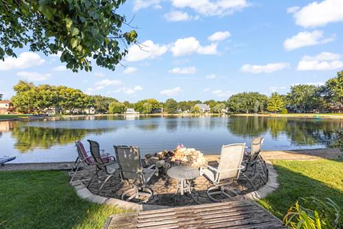 10S506 Whittington, Naperville, IL 60564