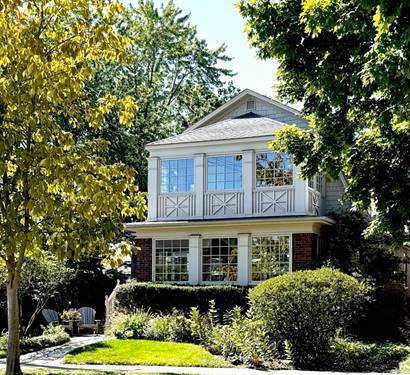 760 Oakwood Unit 2, Lake Forest, IL 60045