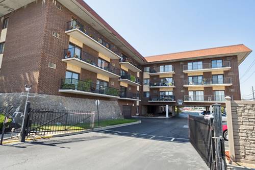 9520 S Mayfield Unit N105, Oak Lawn, IL 60453