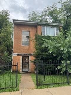 8825 S Cottage Grove, Chicago, IL 60619