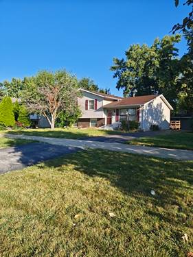 836 Lily Cache, Bolingbrook, IL 60440