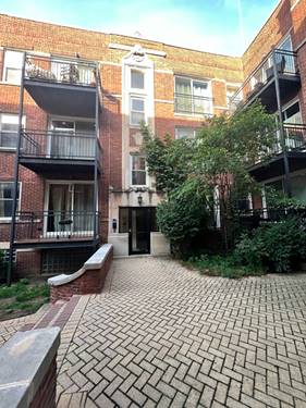 3709 N Kenneth Unit 218, Chicago, IL 60641