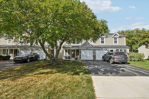 1996 College Green, Elgin, IL 60123