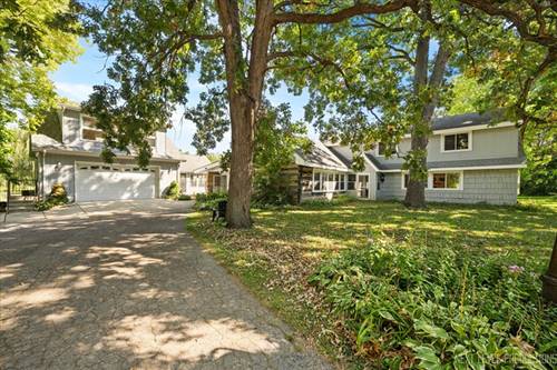 7N384 Whispering Willows, St. Charles, IL 60174