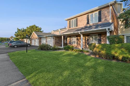 7235 Willow Way Unit B, Willowbrook, IL 60527