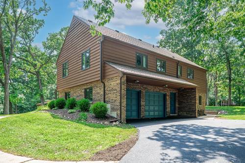 1313 Chatham, Woodstock, IL 60098