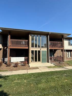 803 Brook Unit 7, Streamwood, IL 60107