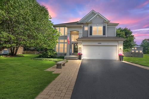 1551 Augusta, Cary, IL 60013