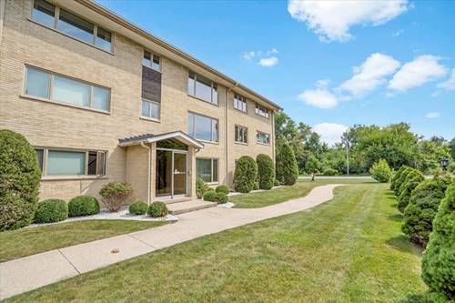 7330 Ogden Unit 3, Riverside, IL 60546