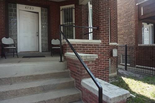 4743 W Gladys Unit 2, Chicago, IL 60644