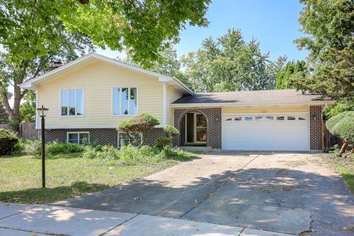 1526 Shelley, Darien, IL 60561