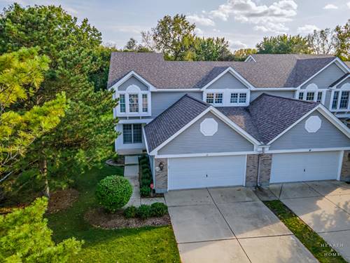 645 Kendallwood, Crystal Lake, IL 60014