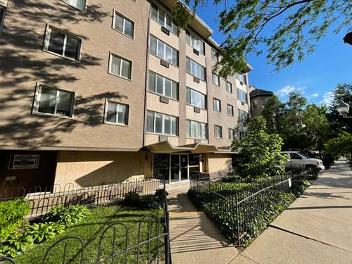 539 W Stratford Unit 202, Chicago, IL 60657
