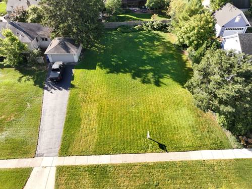 114 W Prairie, Wheaton, IL 60187