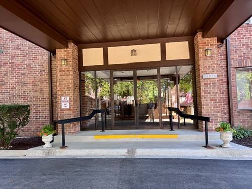 7737 W Golf Unit 101, Palos Heights, IL 60463