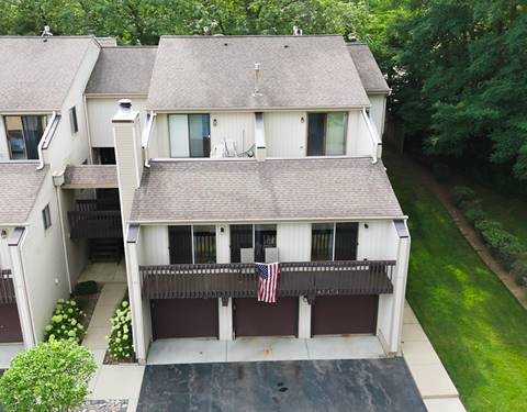 71 White Oaks, Fox Lake, IL 60020